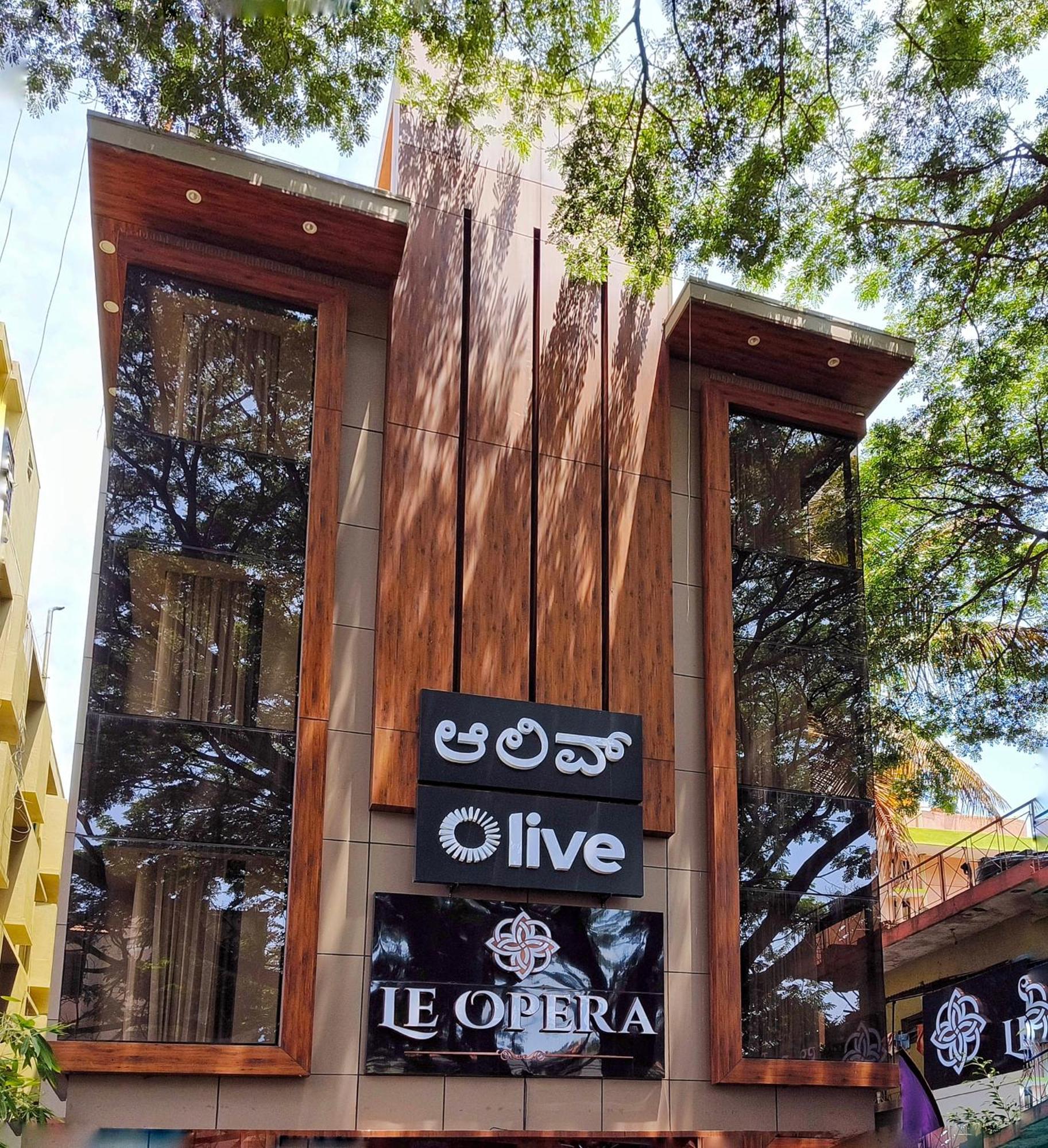 Olive Hotel Le Opera By Embassy Group バンガロール エクステリア 写真