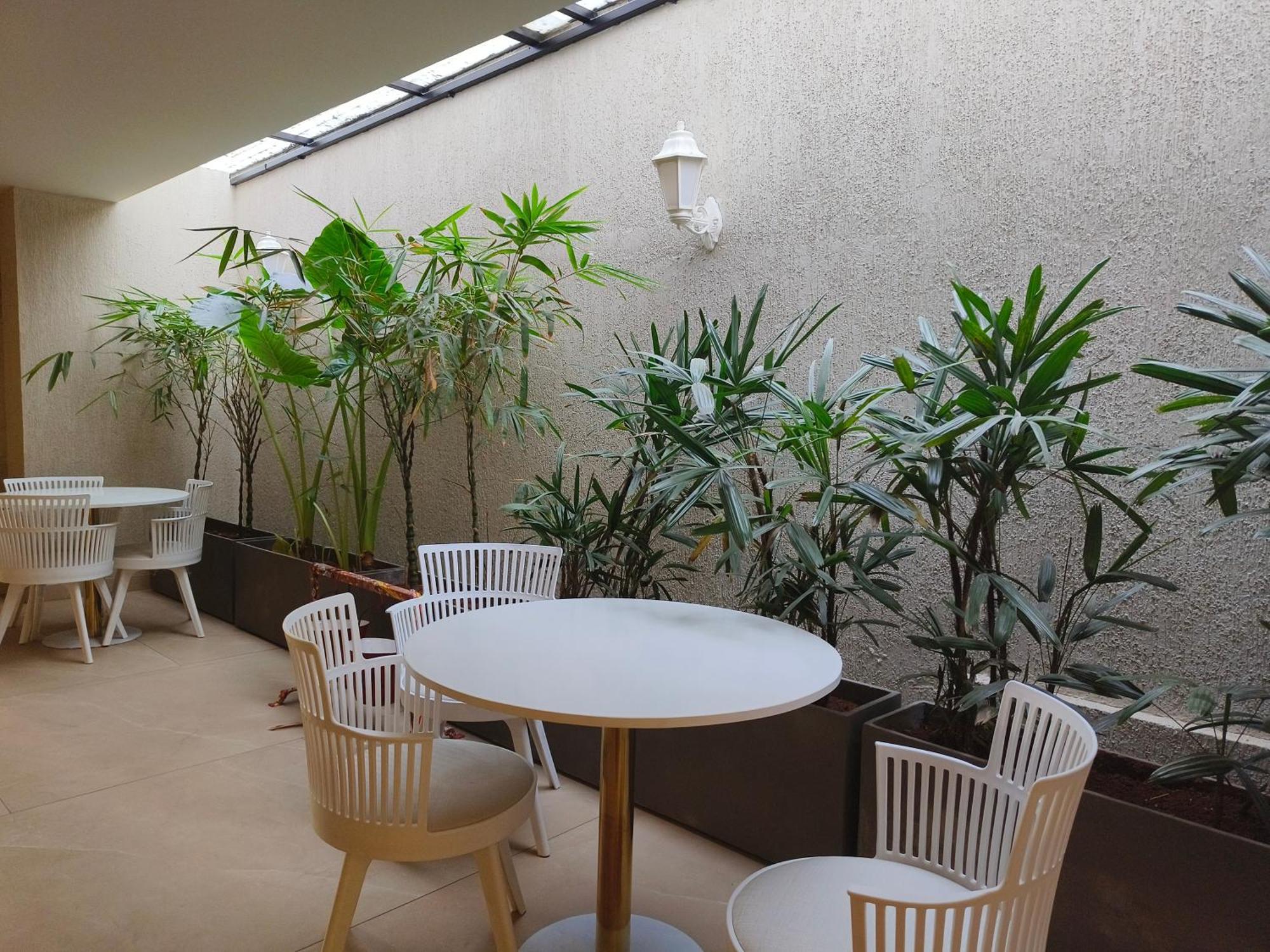 Olive Hotel Le Opera By Embassy Group バンガロール エクステリア 写真